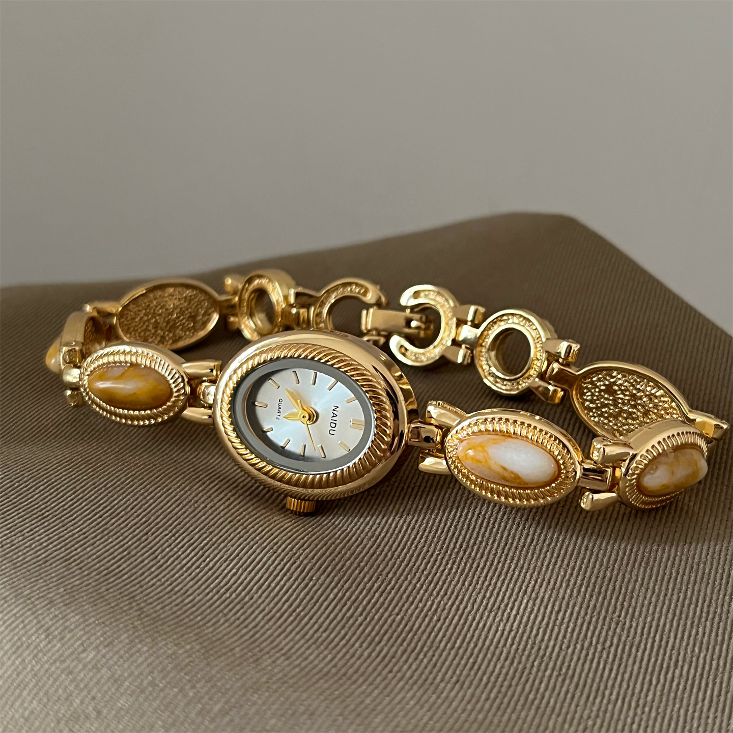 New Vintage Women's Watch with - Jewelry Watches Gold recensie en prijs